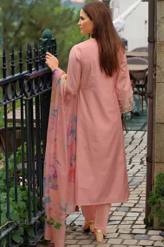 Women Floral Embroidered Regular Thread Work Kurta with Trousers & With Dupatta