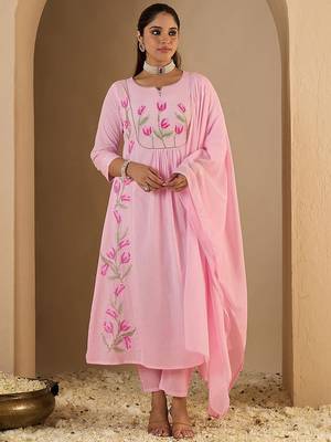 Women Embroidered Empire Thread Work  Cotton Kurta with Trousers & Dupatta 2