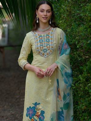 Women Floral Embroidered Regular Thread Work  Cotton Kurta with Trousers & With Dupatta 2