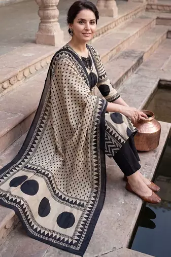 Women Printed Regular Pure Cotton Kurta with Trousers & With Dupatta