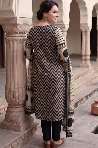 Women Printed Regular Pure Cotton Kurta with Trousers & With Dupatta