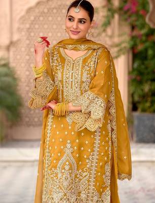 Floral Embroidered Zari Organza Kurta With Trousers And Dupatta 1