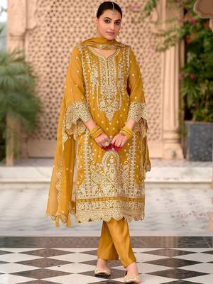 Floral Embroidered Zari Organza Kurta With Trousers And Dupatta 2