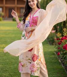 Women Floral Printed Linen Kurta with Trousers & With Dupatta