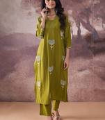 Ethnic Motifs Embroidered Straight Thread Work Kurta With Trouser
