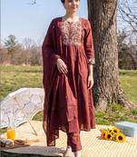 Women Ethnic Motifs Embroidered Empire Thread Work  Cotton Kurta with Trousers & With Dupatta
