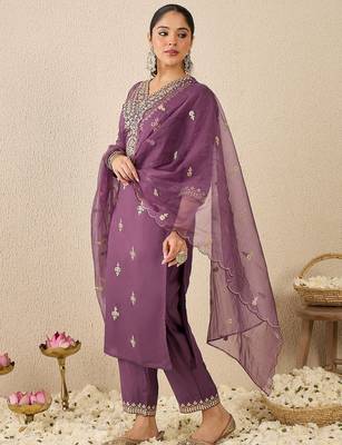 Ethnic Motifs Embroidered Thread Work Straight Kurta With Trousers & Dupatta 3