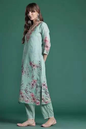 Floral Embroidered Thread Work Linen Kurta with Trousers & With Dupatta