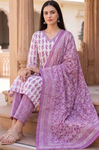 Women Paisley Printed Cotton Kurta with Trousers & With Dupatta