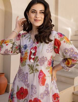 Women Floral Printed V-Neck  Cotton A-Line Kurta with Trouser 2