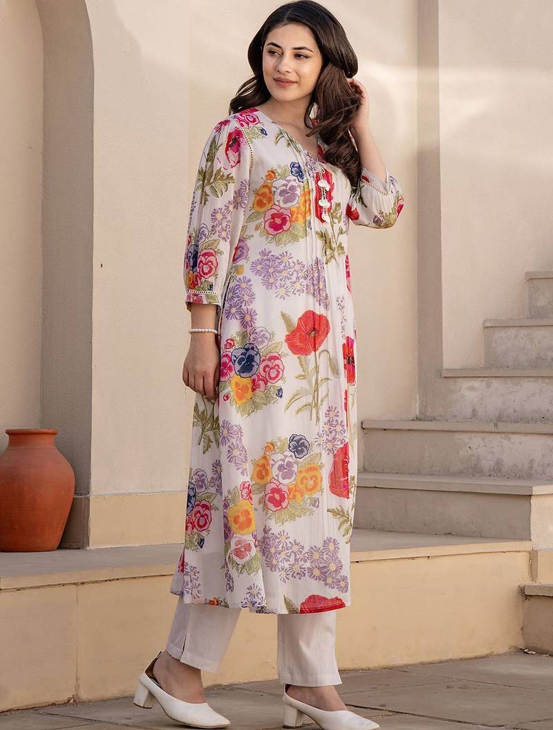 Women Floral Printed V-Neck  Cotton A-Line Kurta with Trouser