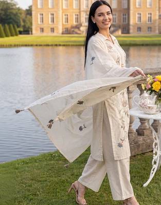 Women Ethnic Motifs Embroidered Regular Thread Work  Cotton Kurta with Trousers & With Dupatta 2