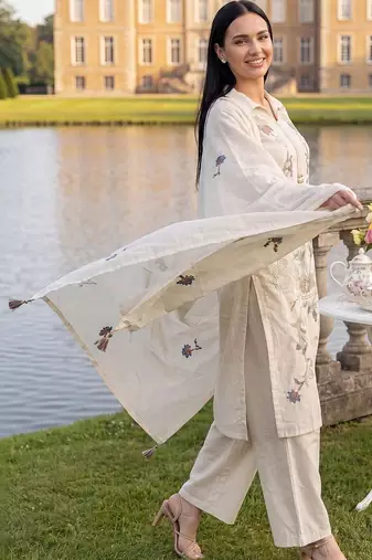 Women Ethnic Motifs Embroidered Regular Thread Work Pure Cotton Kurta with Trousers & With Dupatta