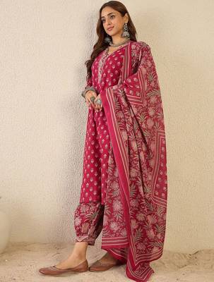 Women Floral Printed Regular V-Neck Kurta with Salwar & Dupatta 3