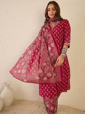 Women Floral Printed Regular V-Neck Kurta with Salwar & Dupatta 7