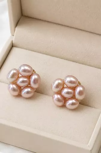 Freshwater pearl cluster stud earrings, pink, gold tone