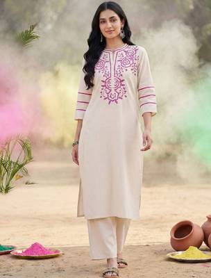 Women Ethnic Motifs Embroidered Regular Thread Work Kurta with Trousers 1