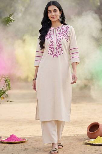 Women Ethnic Motifs Embroidered Regular Thread Work Kurta with Trousers