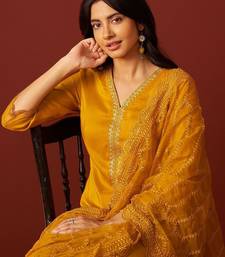 Women Floral Embroidered Kurta with Trousers & Dupatta
