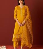 Women Floral Embroidered Kurta with Trousers & Dupatta