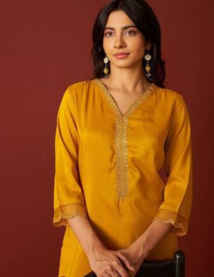 Women Floral Embroidered Kurta with Trousers & Dupatta 3