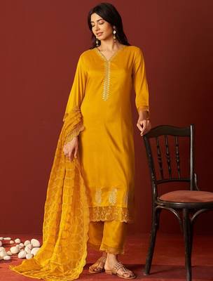 Women Floral Embroidered Kurta with Trousers & Dupatta 4