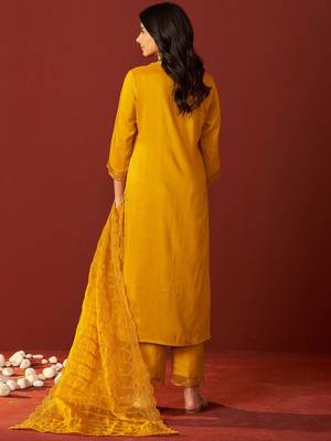Women Floral Embroidered Kurta with Trousers & Dupatta 5