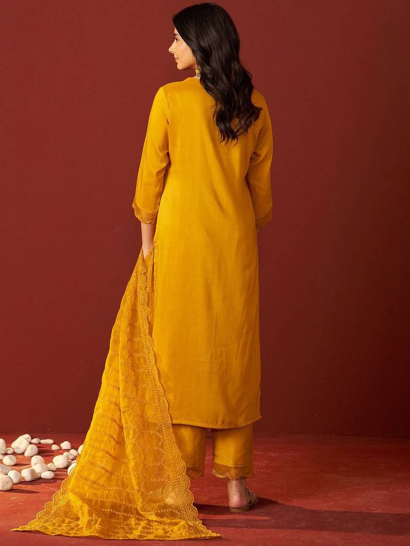 Women Floral Embroidered Kurta with Trousers & Dupatta