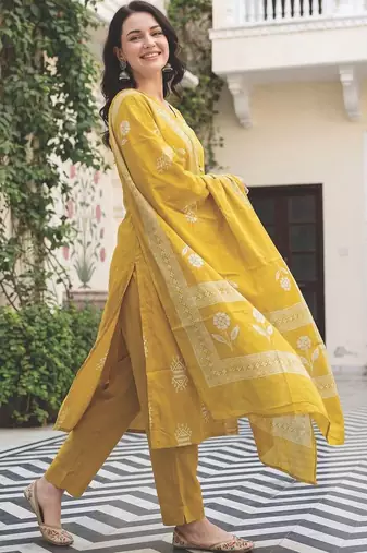 Women Printed Regular  Cotton Kurta with Palazzos & With Dupatta