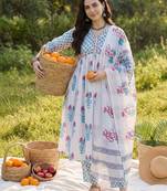 Women Floral Printed Empire  Cotton Kurta with Trousers & With Dupatta