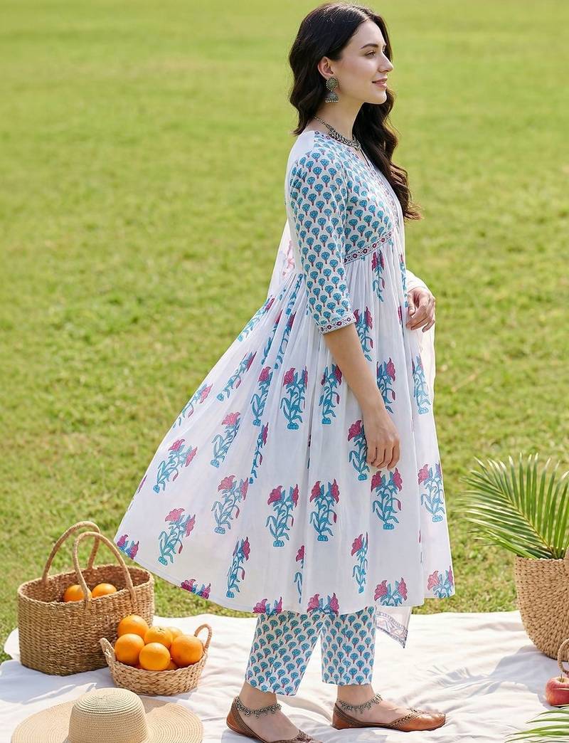 Women Floral Printed Empire  Cotton Kurta with Trousers & With Dupatta