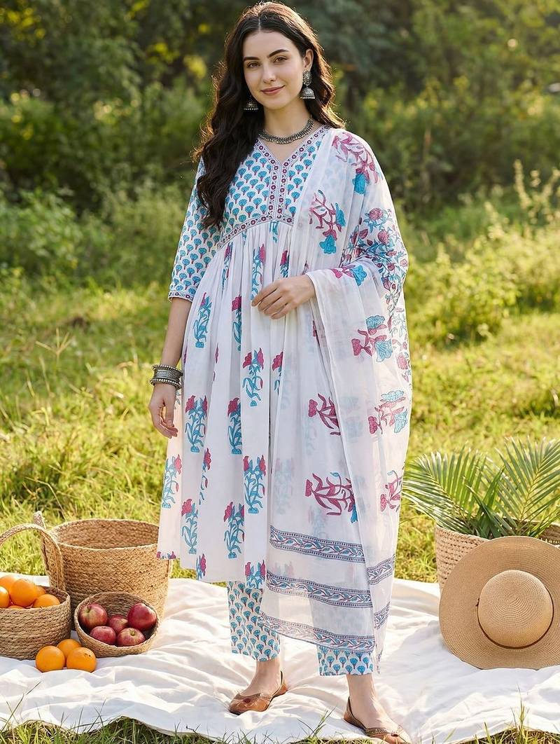 Women Floral Printed Empire  Cotton Kurta with Trousers & With Dupatta