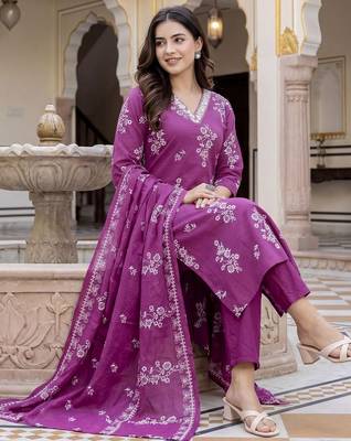 Women Floral Printed Regular Sequinned  Cotton Kurta with Trousers & With Dupatta 1