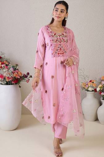 Floral Embroidered Round Neck Thread Work Straight Kurta & Trousers & Dupatta
