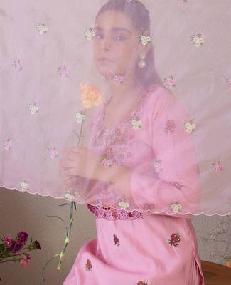 Floral Embroidered Round Neck Thread Work Straight Kurta & Trousers & Dupatta 7