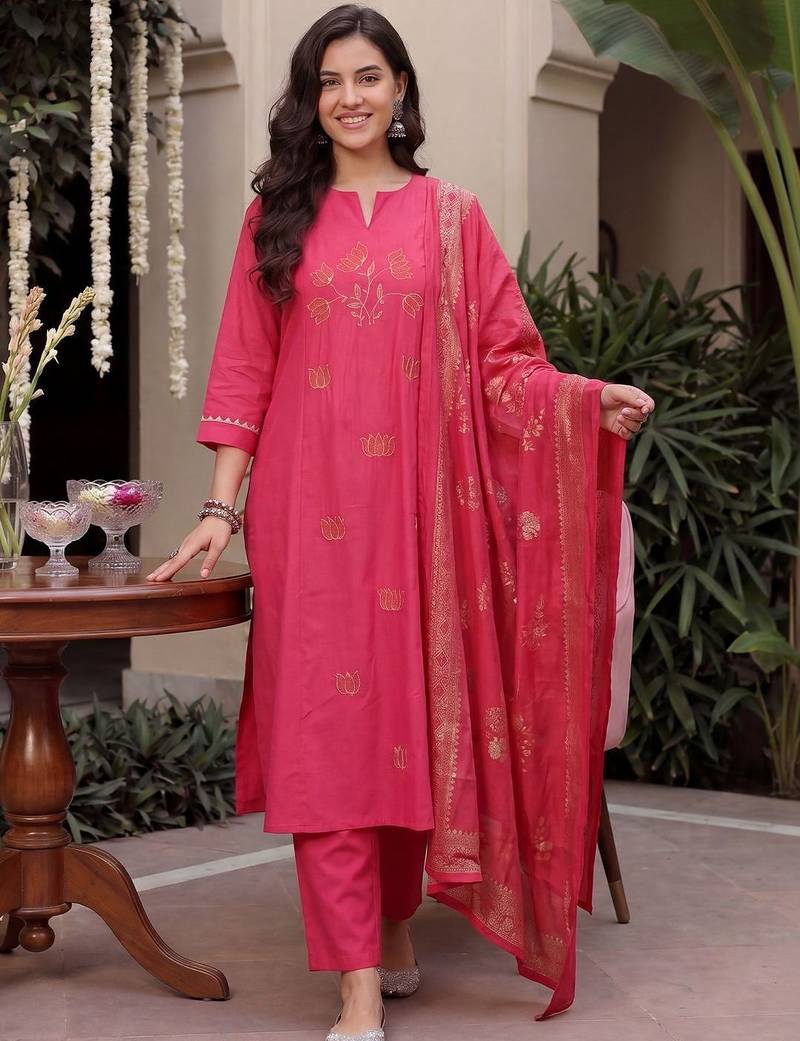 Ethnic Motifs Embroidered Thread Work Kurta with Trousers & With Dupatta