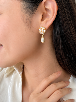 Freshwater pearl cluster ball drop earrings with gold tone 1