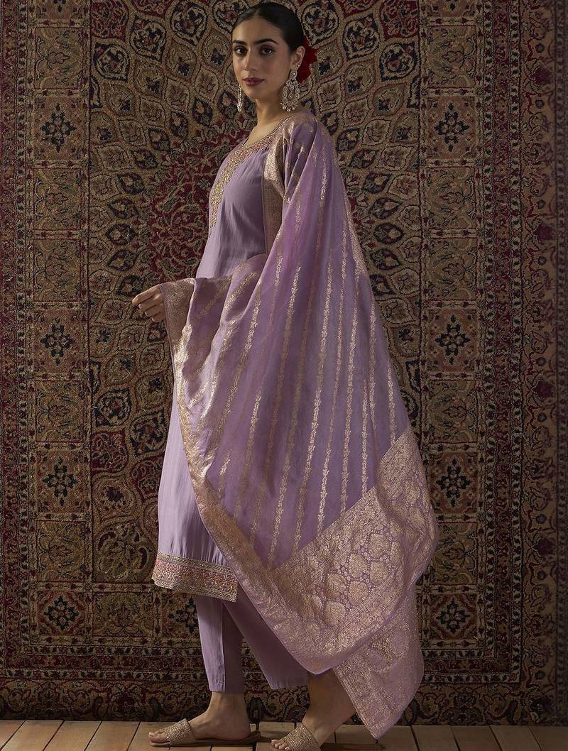 Ethnic Motifs Embroidered Thread Work Straight Kurta With Trousers & Dupatta