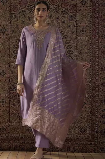 Ethnic Motifs Embroidered Thread Work Straight Kurta With Trousers & Dupatta