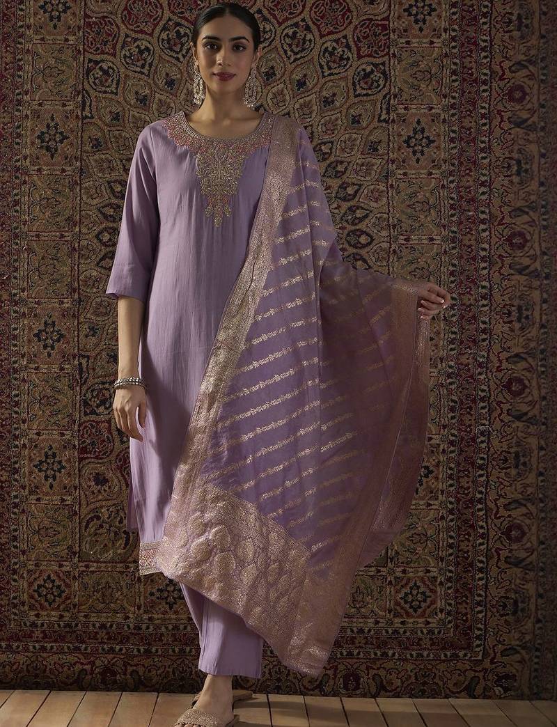 Ethnic Motifs Embroidered Thread Work Straight Kurta With Trousers & Dupatta