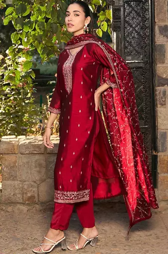 Ethnic Motifs Embroidered V-Neck Thread Work Kurta with Trousers & Dupatta