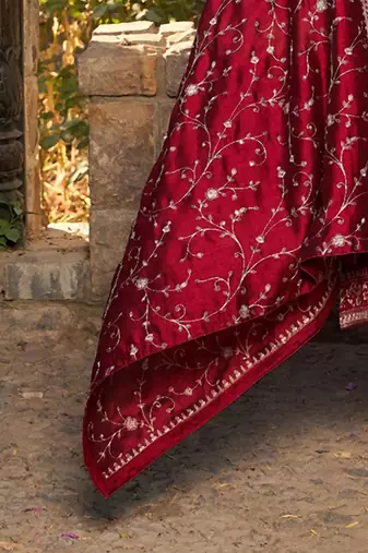 Ethnic Motifs Embroidered V-Neck Thread Work Kurta with Trousers & Dupatta