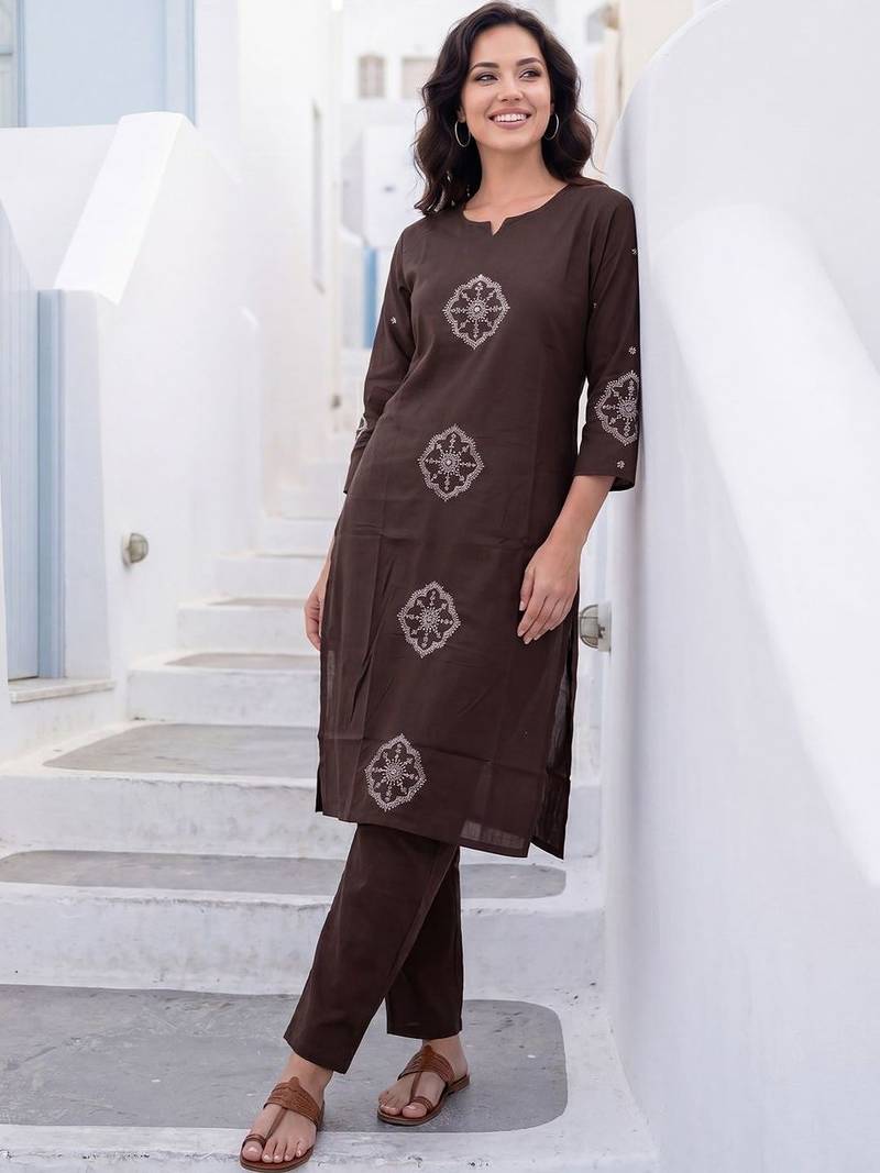 Women Ethnic Motifs Embroidered Regular Thread Work  Cotton Kurta with Trousers