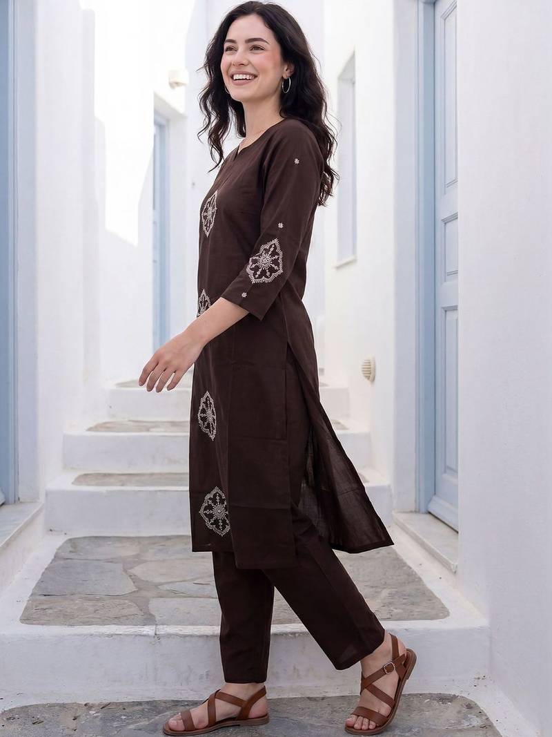 Women Ethnic Motifs Embroidered Regular Thread Work  Cotton Kurta with Trousers