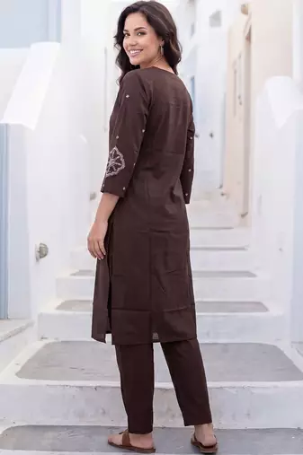 Women Ethnic Motifs Embroidered Regular Thread Work Pure Cotton Kurta with Trousers
