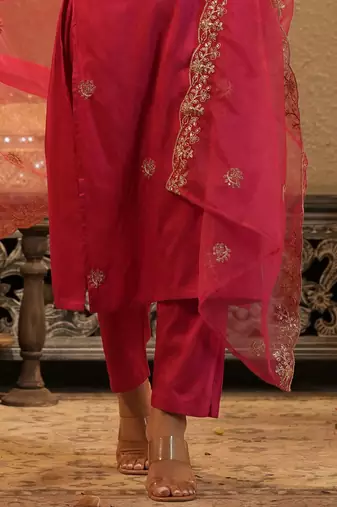 Women Ethnic Motifs Embroidered Regular Sequinned Kurta with Trousers & Dupatta