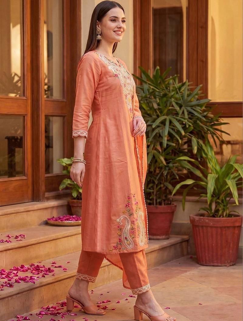 Women Ethnic Motifs Embroidered Regular Thread Work Kurta with Trousers & With Dupatta