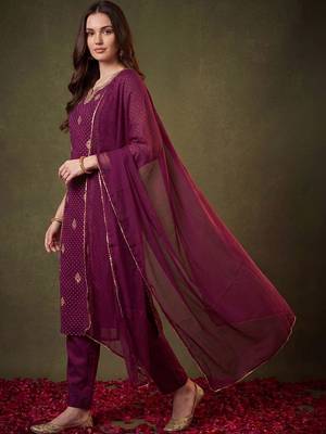 Women Ethnic Motifs Printed Regular Gotta Patti Kurta with Trousers & With Dupatta 1