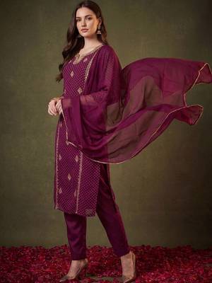 Women Ethnic Motifs Printed Regular Gotta Patti Kurta with Trousers & With Dupatta 3