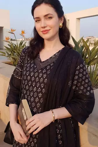 Women Ethnic Motifs Printed Regular Pure Cotton Kurta with Trousers & With Dupatta